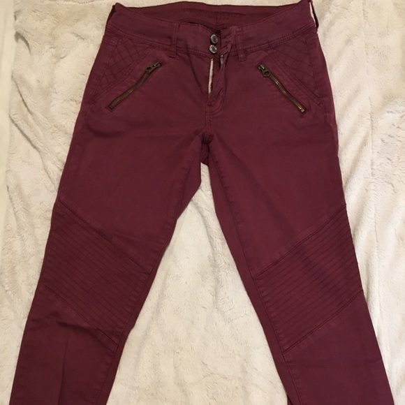 American eagle outfitters red jeans - Picture 2 of 5